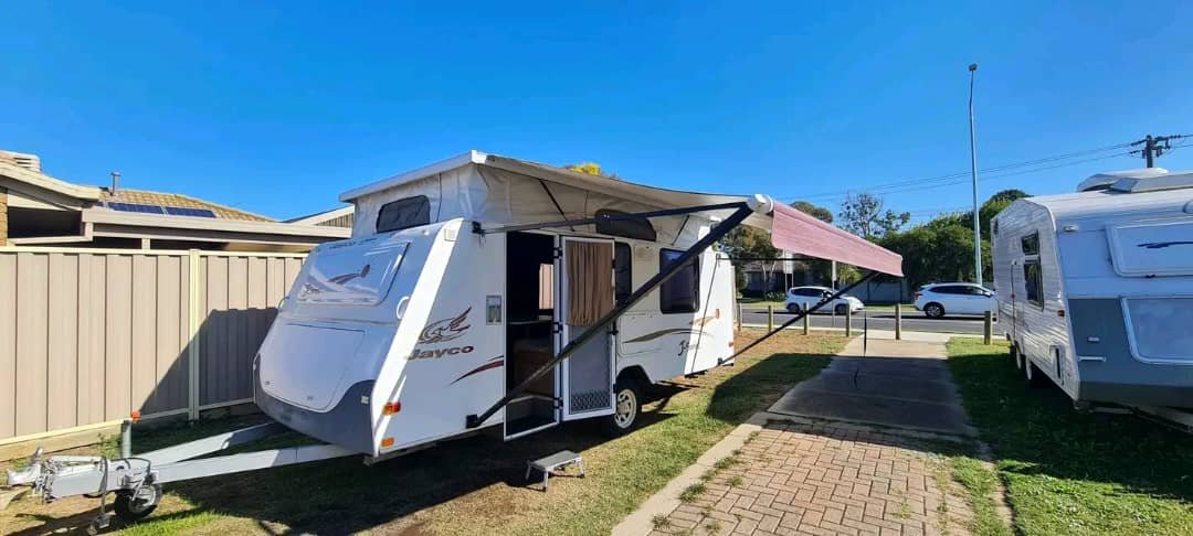 34-degree angled exterior view of the 2007 Jayco J Series Poptop Caravan