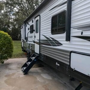 single axle camper with slide out