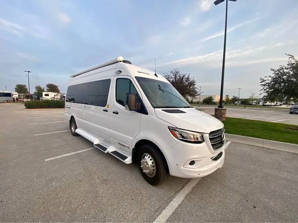 2023 Mercedes-Benz Luxury interior layout of the 2023 Sprinter 3500 Class B camper