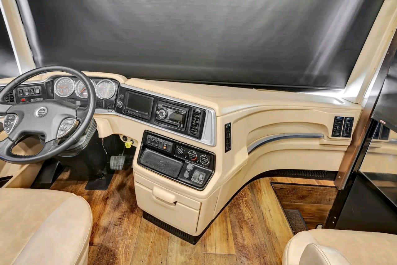 Driver cockpit and dashboard of Newmar Canyon Star 3710