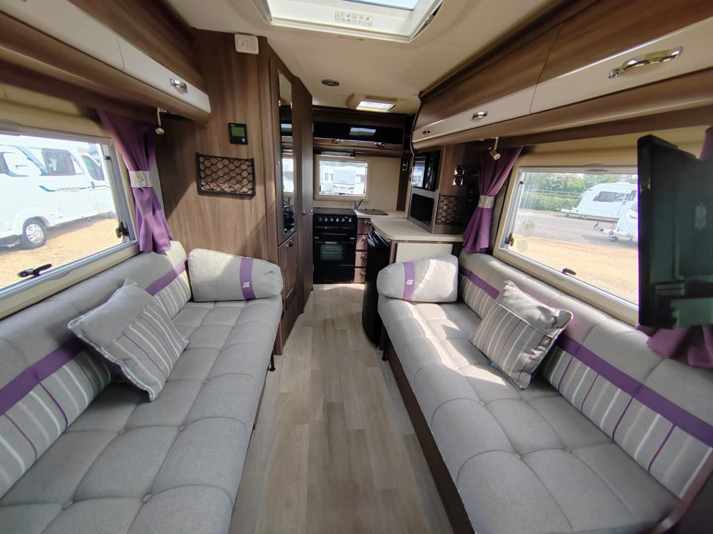 Heated leather captain seats in Unity 24TB cockpit