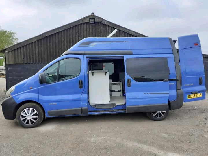 Nissan Primastar campervan side exterior with power-lock doors