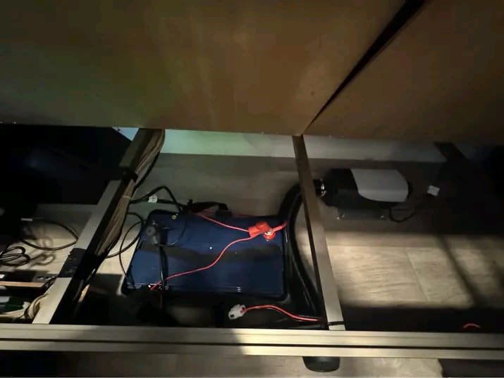 100Ah deep-cycle battery system in Jayco Journey Outback caravan