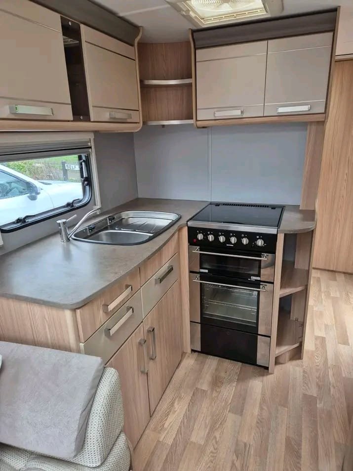 Rear single bunk beds in Coachman Pastiche 525/4