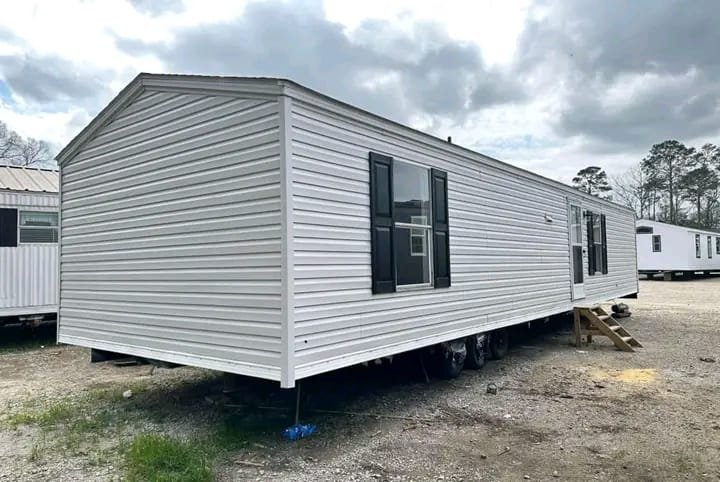 Right angled front view of manufactured home