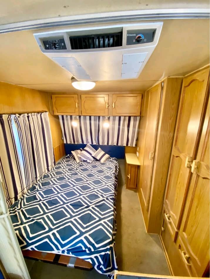 Rooftop air conditioner on Viscount Seabreeze caravan