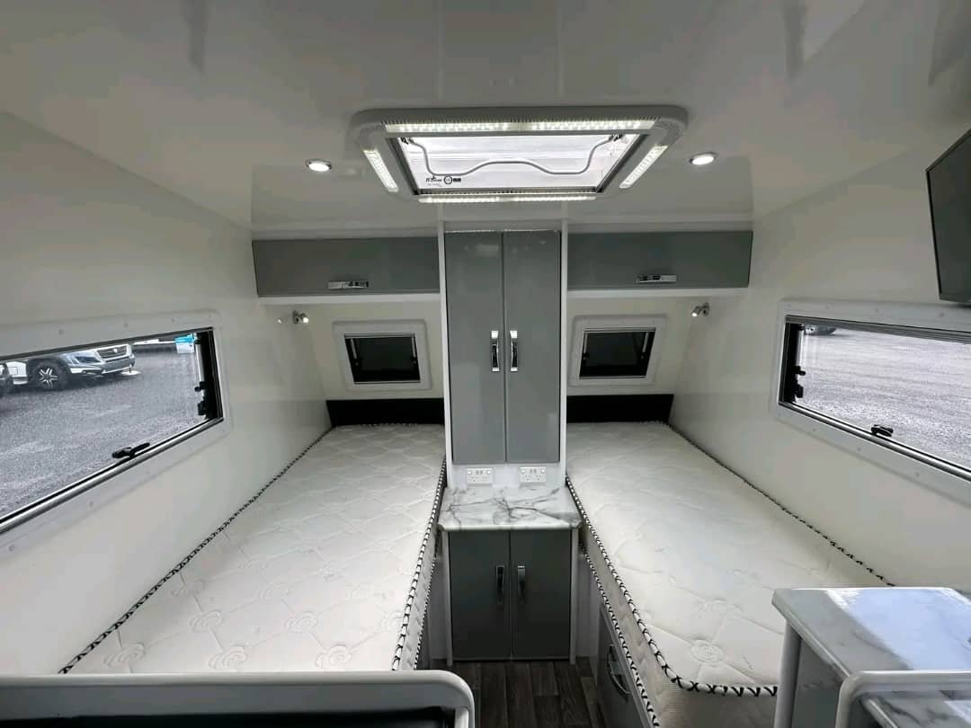 Single bed with innerspring mattress in Snowy River SRC-19 caravan
