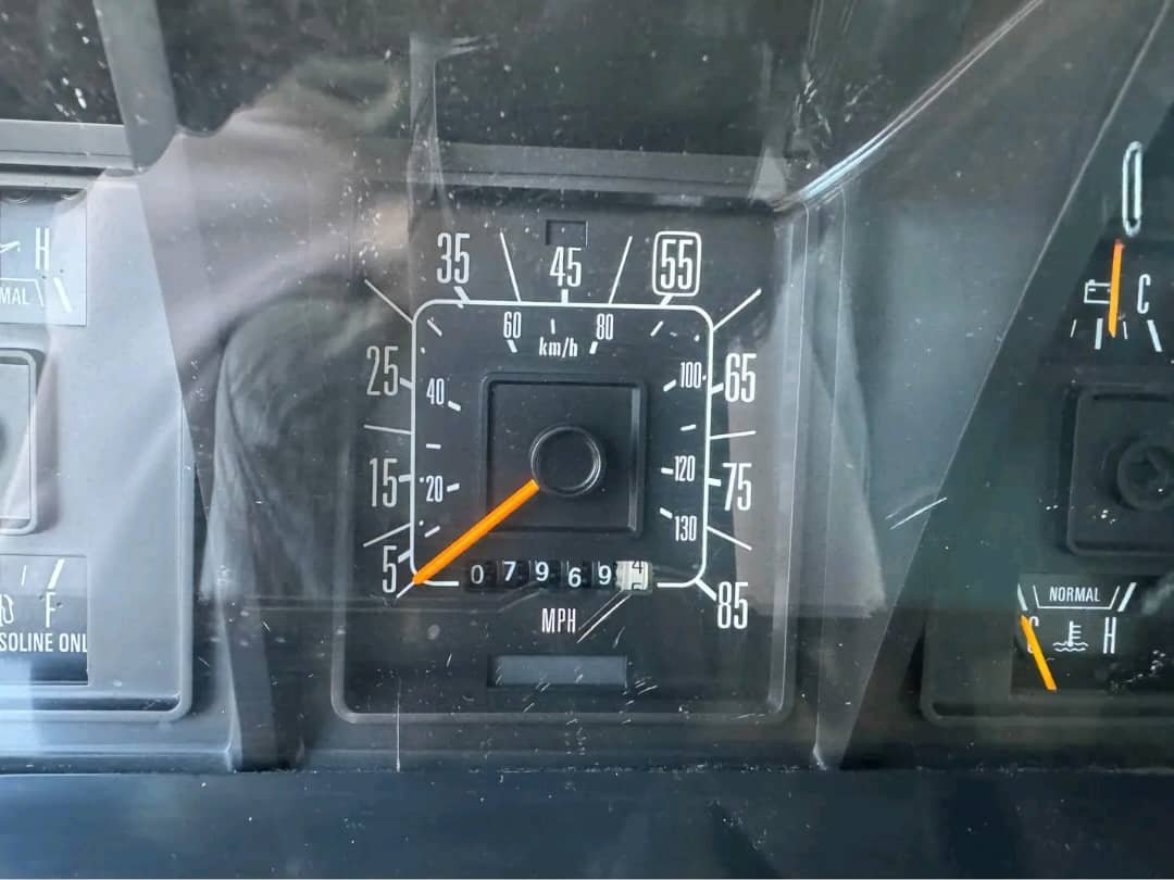Dashboard of 1990 Ford Econoline E250 camper van